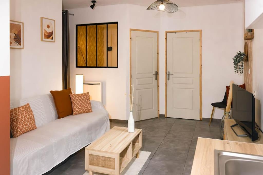Appartement T2 Idealement Situe * Hyper Centre/canal *